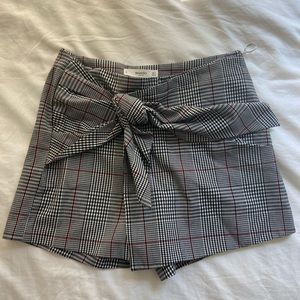 Black and white Skort